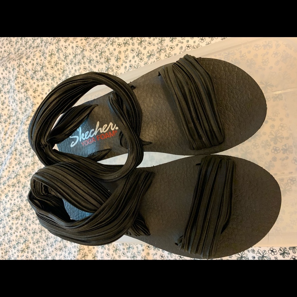 Skechers Yoga Foam Sandals